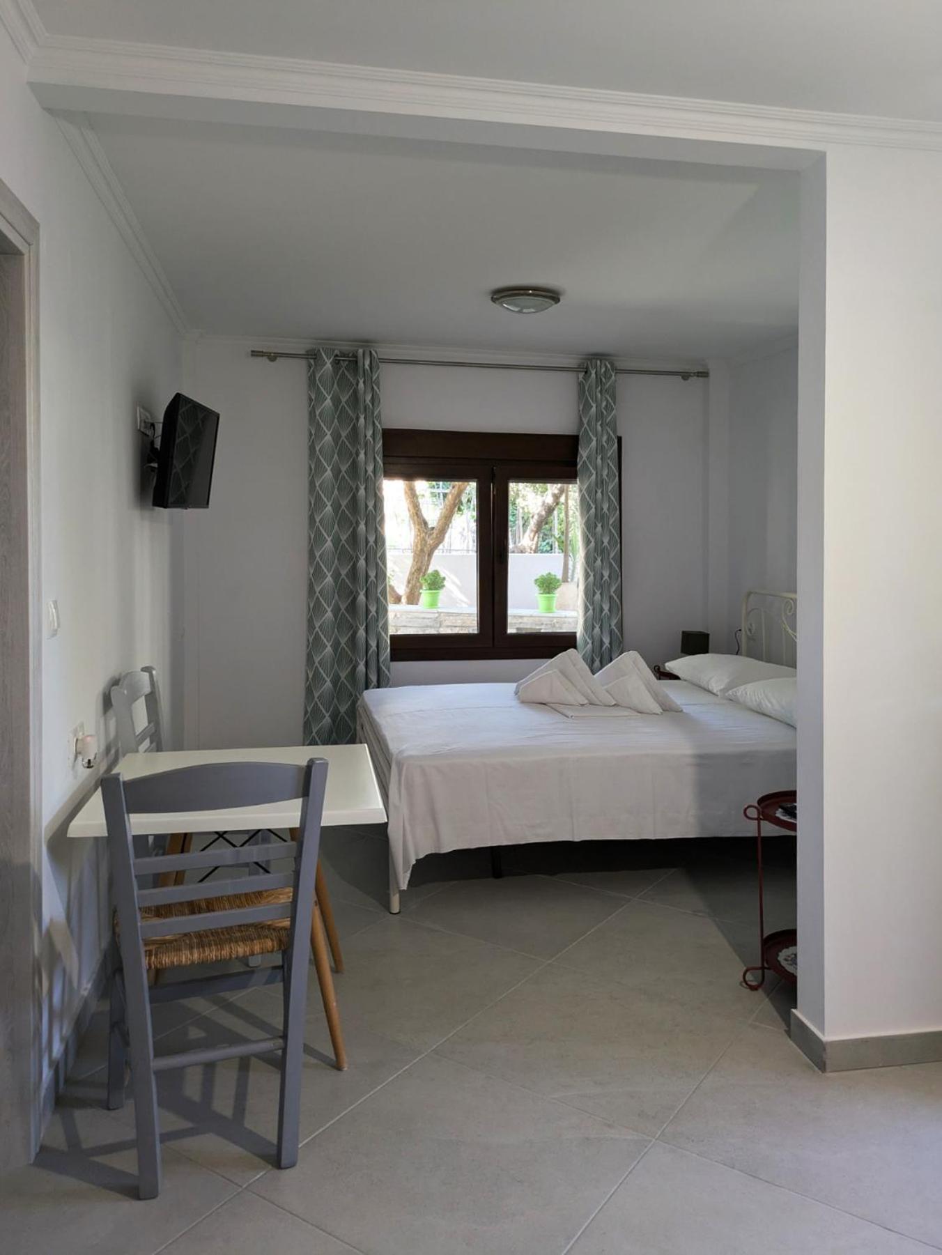 Melina Apartments Нікіті Екстер'єр фото